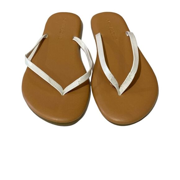 Cynthia Rowley Cora White Flip Flop Thong Sandals Women's Size 7 - Picture 1 of 9